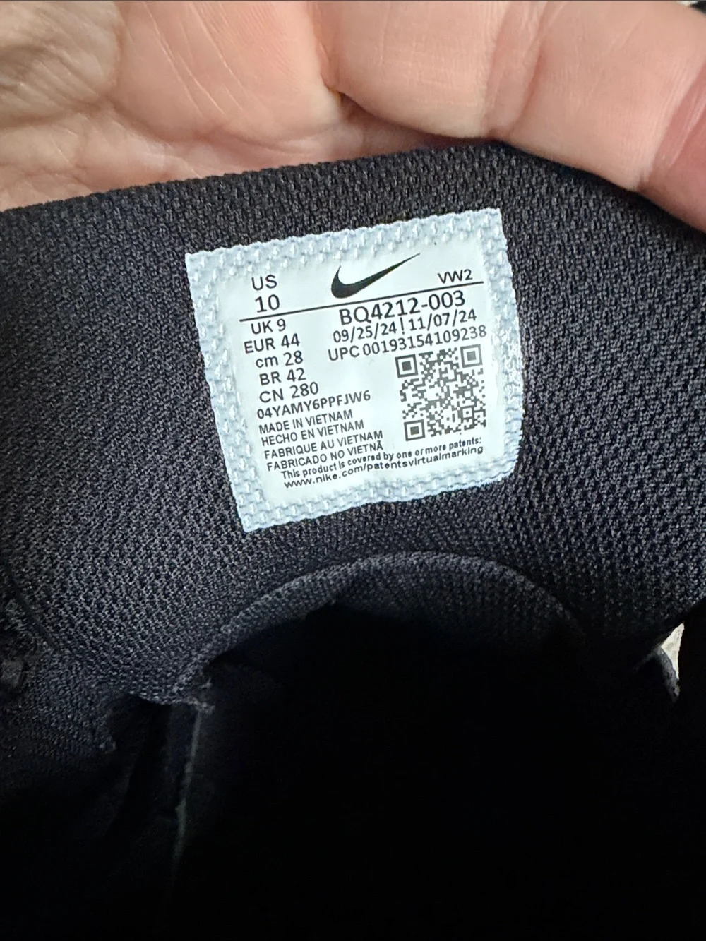 Nike men mid